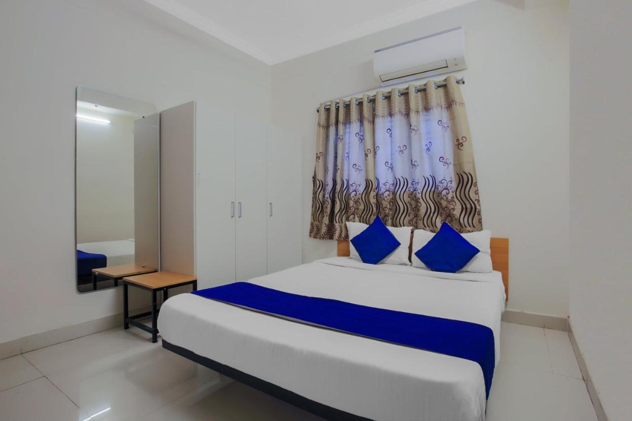 Hotel Oyo Silverkey 74581 Nallagandla Hyderabad Exterior foto